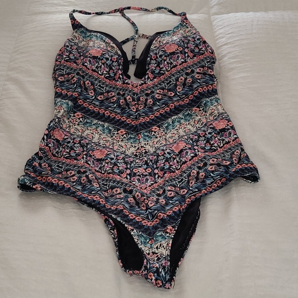 ONeill women's one piece bathing suit